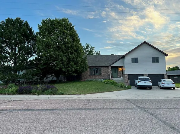 1370 J St, Gering, NE 69341