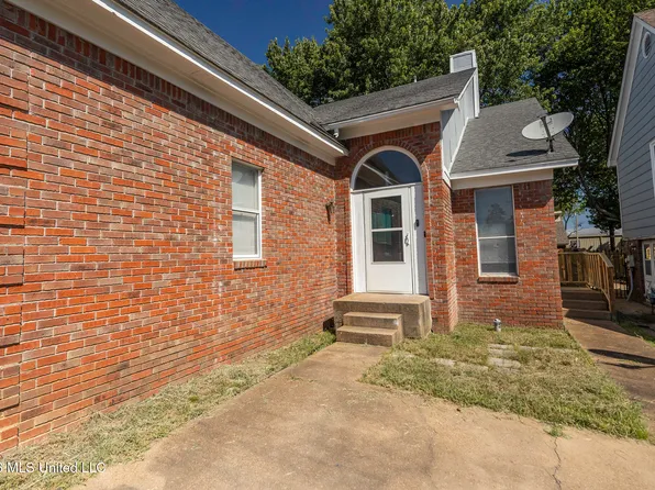 1554 Joy Blvd, Horn Lake, MS 38637