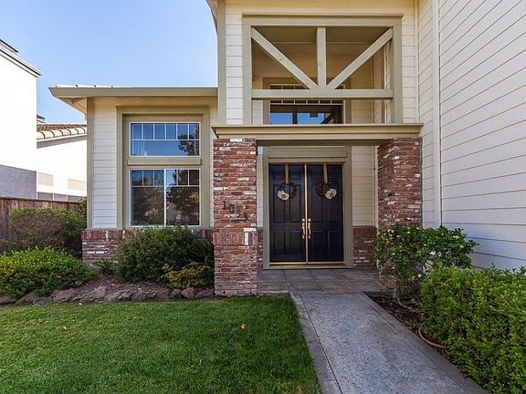 3rd image of 1053 Danielle Dr