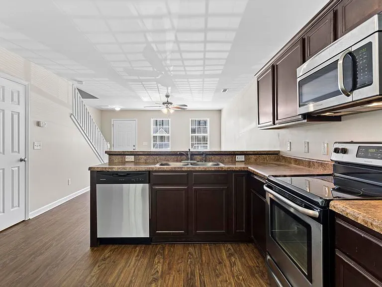 115 Virginias Landing Ct — Photo 8