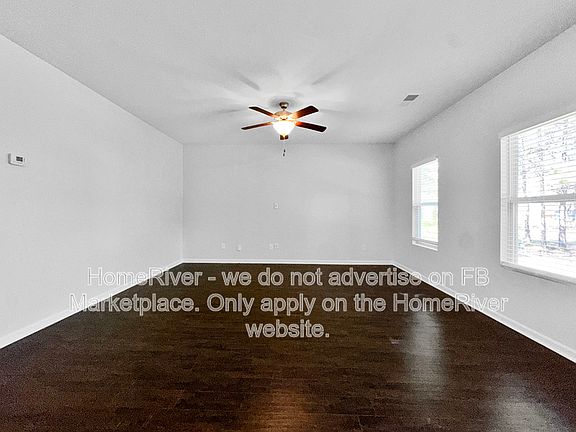 5th image of 241 Daisy Cir