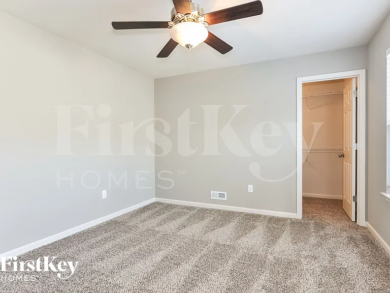 1007 Carpathian Dr — Photo 8