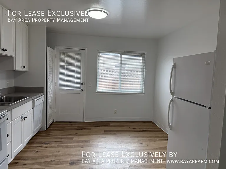 562 Madison Ave #C — Photo 3