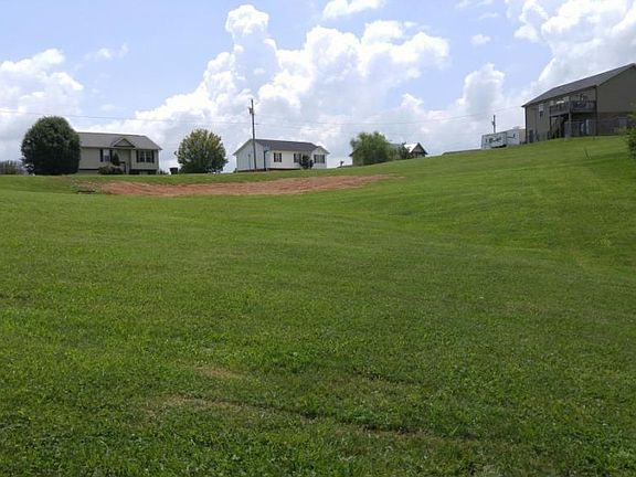 3rd image of 175 Bobwhite Ct