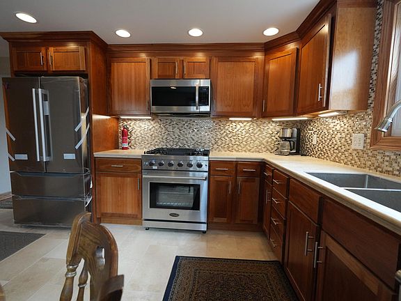 3rd image of 5456 S Park Ave #1