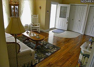 3rd image of 121 Stacey Ct