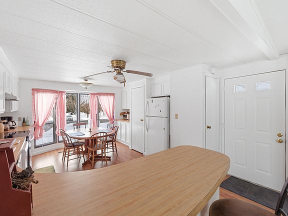 3rd image of 87 Pleasant Hill Road