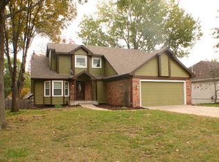 3824 SW Arvonia Pl, Topeka, KS 66610