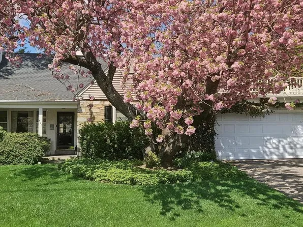 501 E Penn St, Newtown, PA 18940