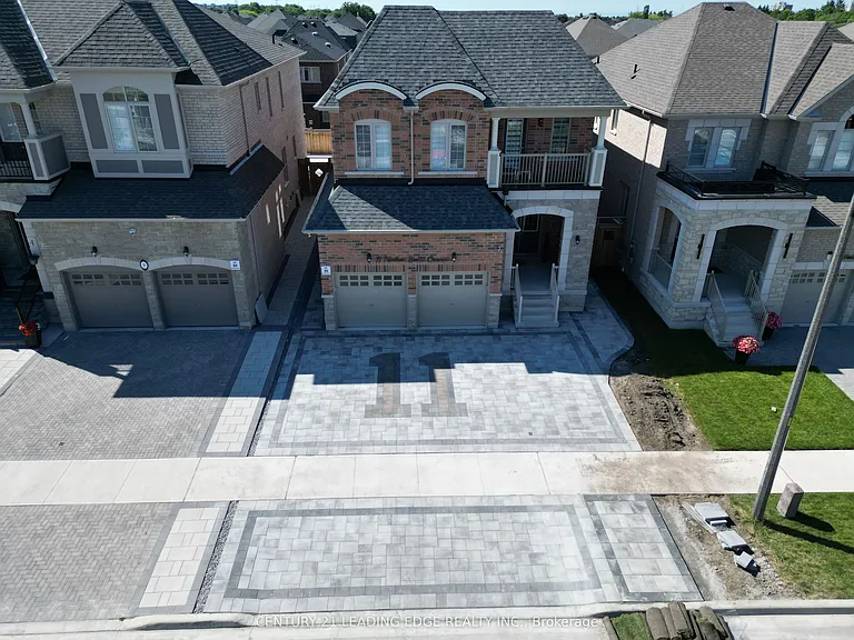 11 Northern Breeze Cres #LOWER — Photo 2