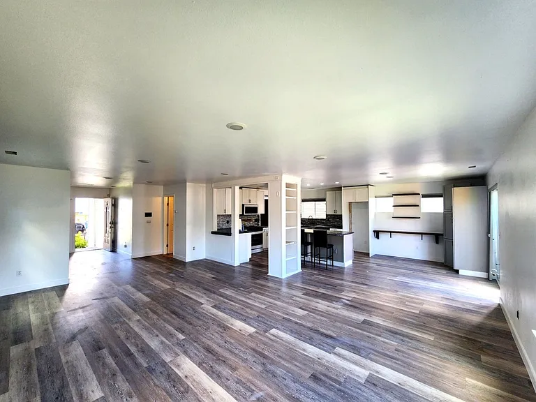 2189 SW Grebe Way — Photo 5