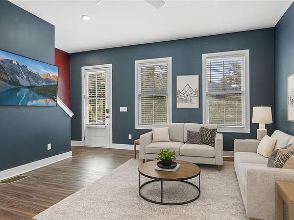 5th image of 988 Viney Way NW