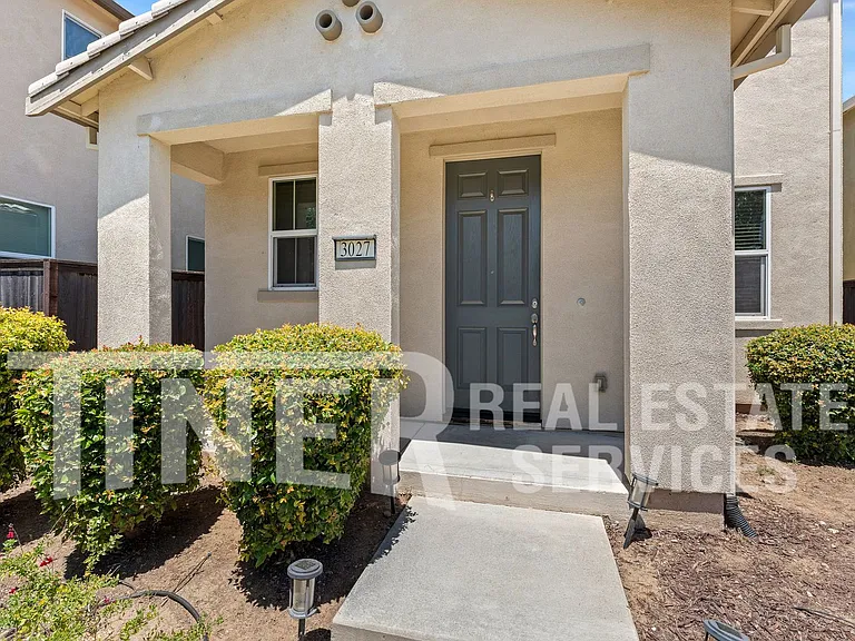 3027 Club Center Dr — Photo 6