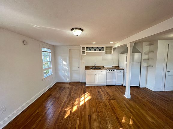 3rd image of 421 Ocean Breeze Studio
