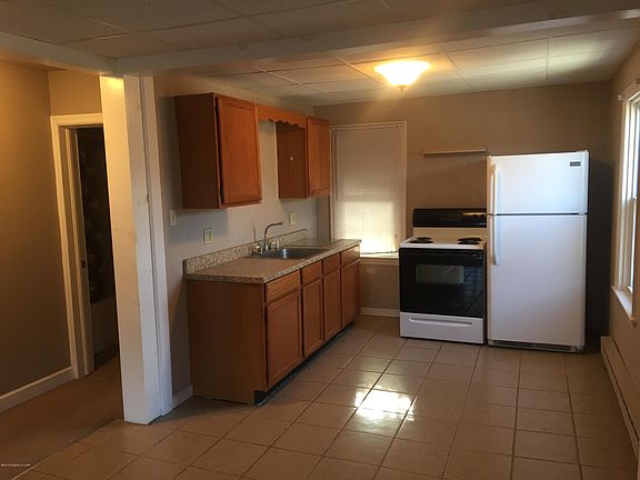 3rd image of 58 Crisman St