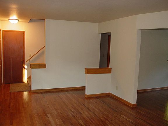 5th image of 2301 Highland Ave
