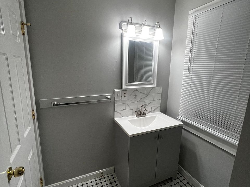 26 Lincoln Ave Riverside RI Zillow