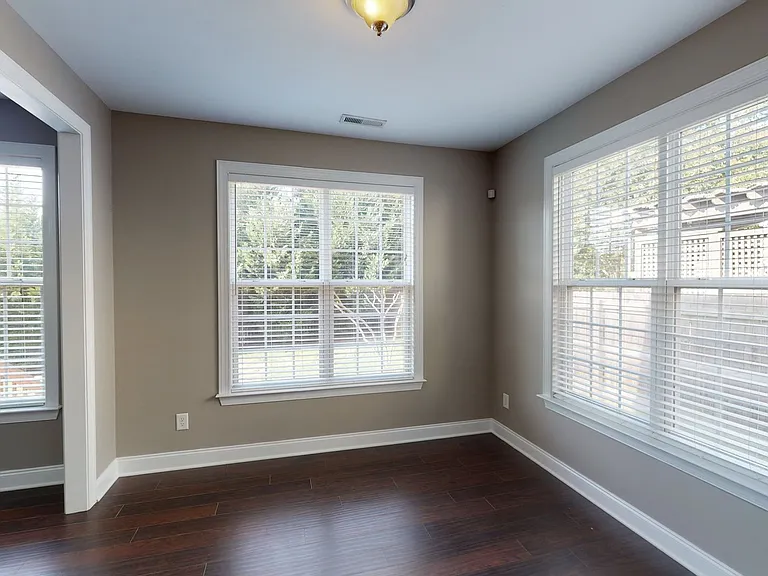 8517 Delamere Ln — Photo 7