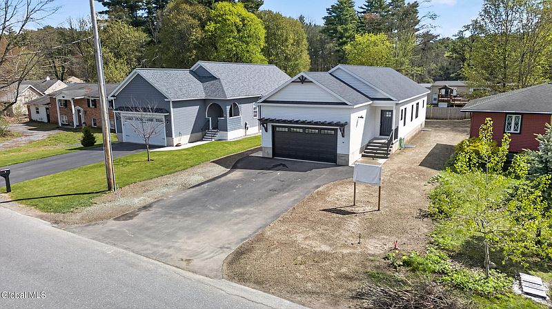 4th image of 7B Parkview Avenue