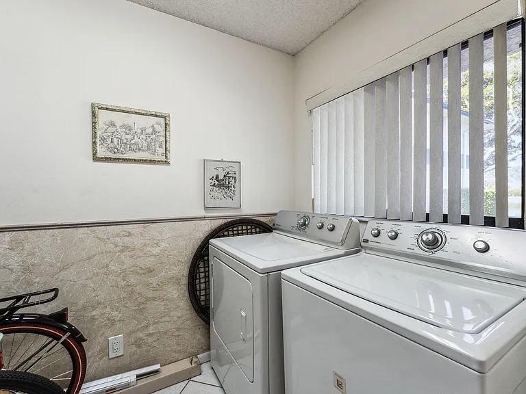 15301 Pembridge Ave #43 — Photo 20