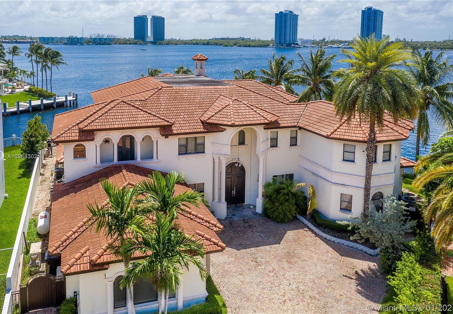 3300 NE 171st St, North Miami Beach, FL 33160 Zillow