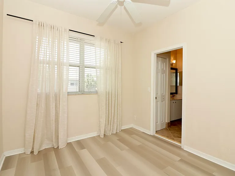 2952 NW 33rd Ln — Photo 9