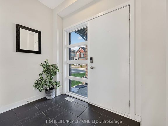 4th image of 10 Harvey Bunker Cres