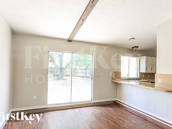 4th image of 2110 Richbrook Dr