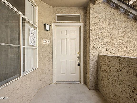 3rd image of 3830 E Lakewood Parkway E #2047