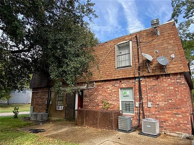 2 bed, 1.0 bath, 700 sqft, $850 — Photo 3