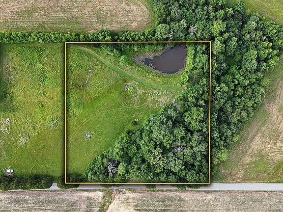 3rd image of 3000 E Base Rd