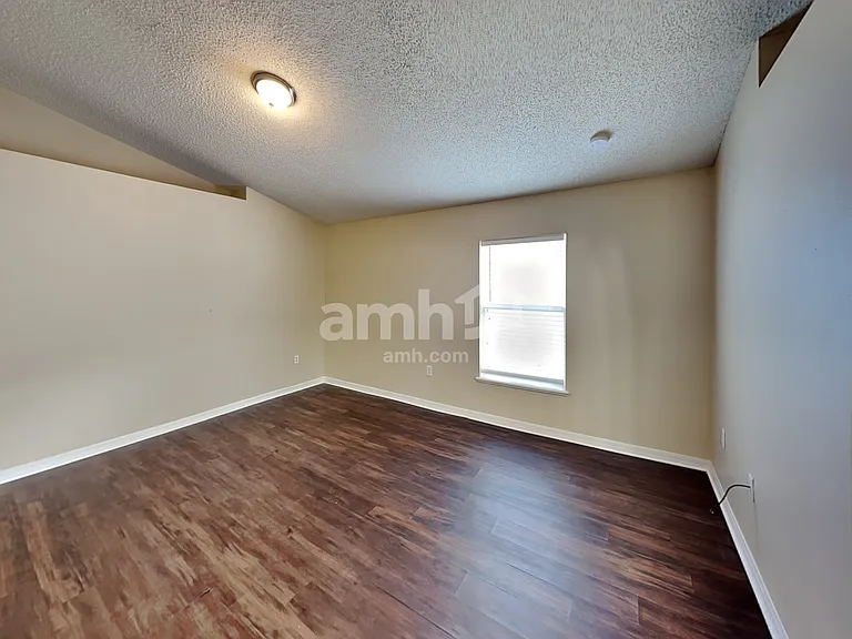 2032 Corner Glen Dr — Photo 12
