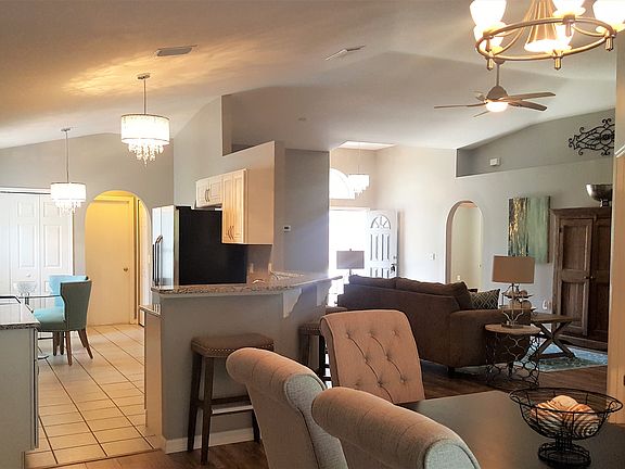 5th image of 269 Pleasant Gardens Dr