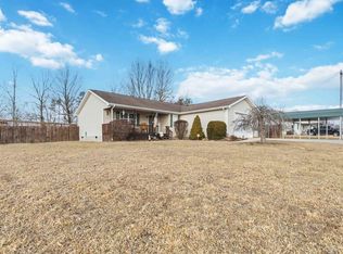 824 Walnut Rd, Lily, KY 40740
