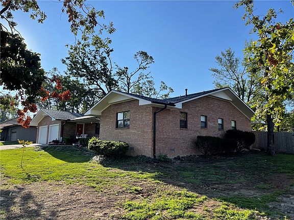 2nd image of 1304 W Birch Dr