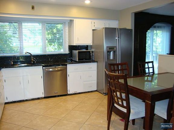 4th image of 5-46 Brennan Ct