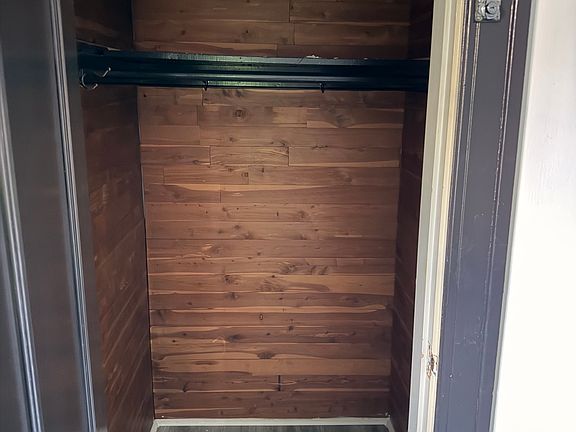 5th image of 3620 Glenmore Ave #2
