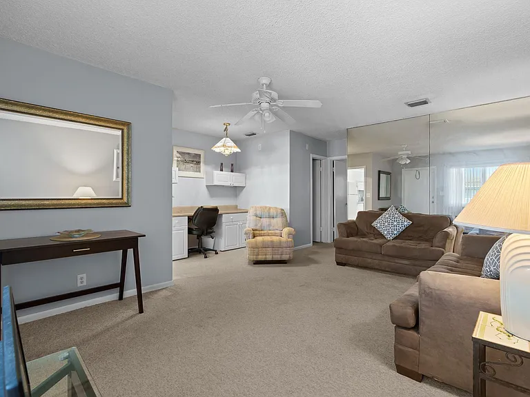 2100 NE 38th St #243 — Photo 8