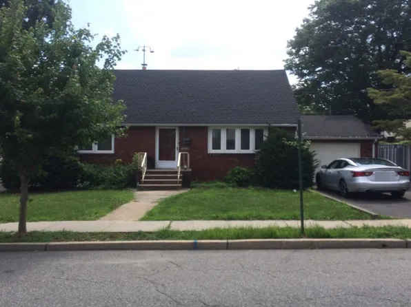 310 Passaic Ave, Carlstadt, NJ 07072