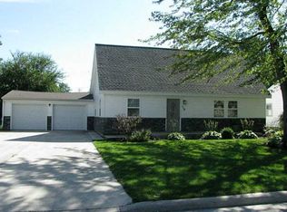 118 S Wentz St, Wapakoneta, OH 45895