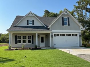 333 Strother Rd, Aberdeen, NC 28315
