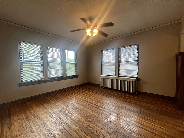 995 Grand Ave — Photo 32