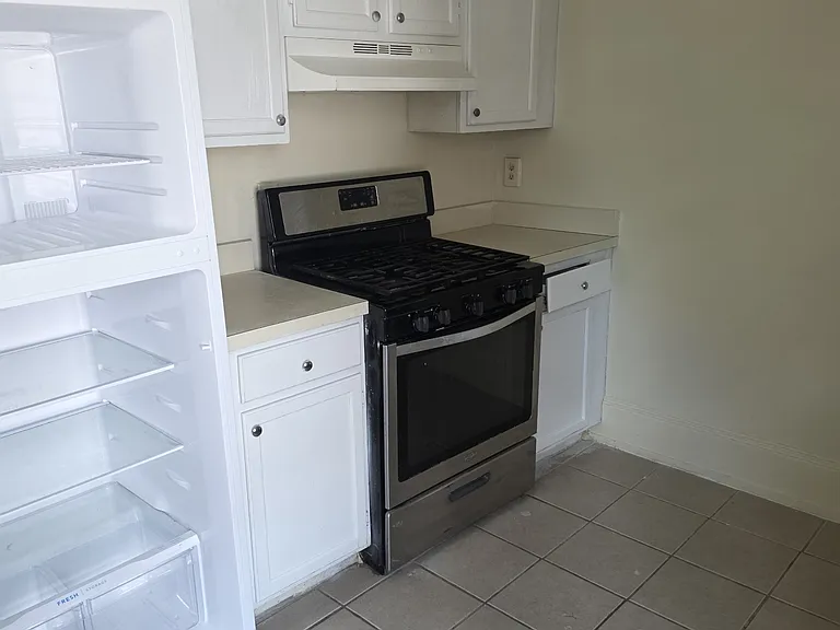 12 Beechwood Ave #15 — Photo 16