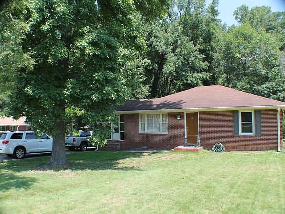 2nd image of 971 Turner Dr SE