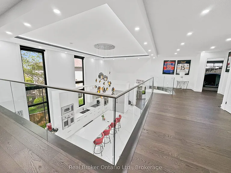 19 Zavarella Ct — Photo 13