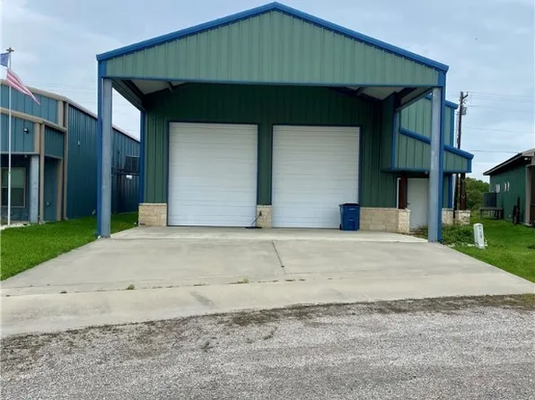 291 Coastal Oaks Loop, Port O Connor, TX 77982