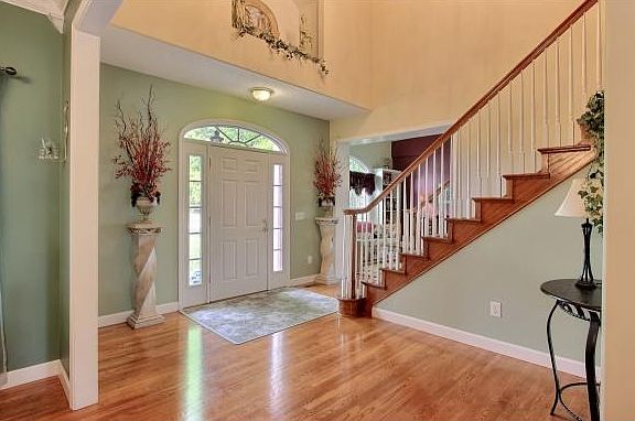 4th image of 314 Scenic Oak Dr