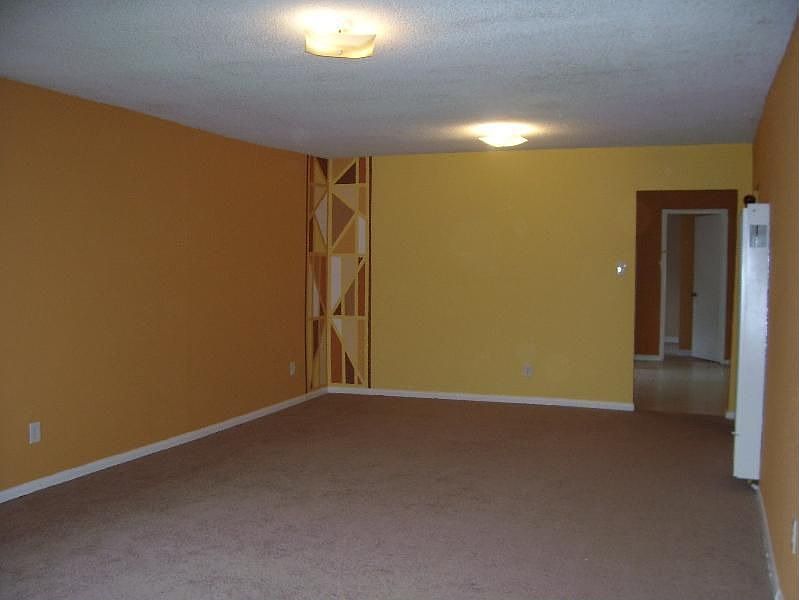 2nd image of 2070 E 110th St