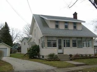 8 N Washington St, North East, PA
