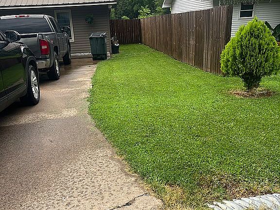 3rd image of 201 Hendrix St